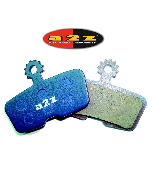 A2Z-294.jpg Två skivbromsbelägg visas, det ena vänd uppåt och visar "a2z"-logotypen och det andra visar bromsbeläggets material. En "a2z Disc Brake Components"-logotyp är placerad ovanför bromsbeläggen på en vit bakgrund.