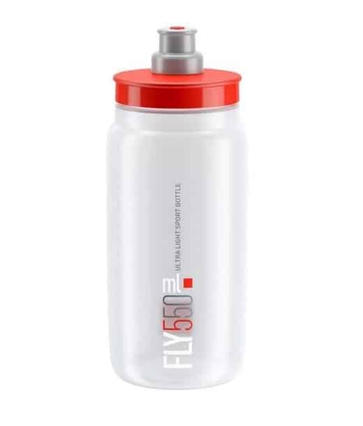 Elite-Fly-transperant-rod.jpg En sportvattenflaska i klar plast med rött lock och grå push-pull-pip. Flaskan har "FLY 550" och "Ultralight Sport Bottle" tryckt vertikalt på sidan.
