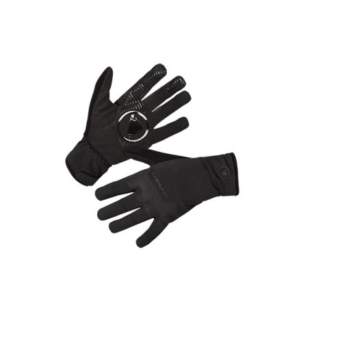 Ett par svarta handskar med handflatan uppåt och handflatan nedåt, med strukturerade greppmönster på handflatan och en diskret logotyp på baksidan av handleden.