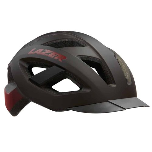 En svart cykelhjälm med flera stora ventilationsöppningar, ett litet visir framtill och varumärket "Lazer" i röda bokstäver på sidan.