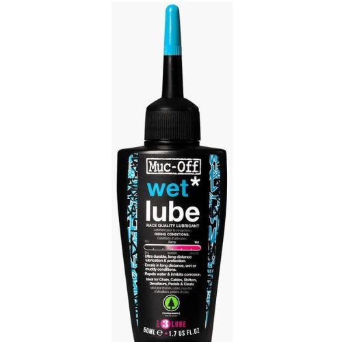 En svart 60 ml flaska Muc-Off Wet Lube med ett spetsigt applikatorlock, med blå och vit text som beskriver den som ett smörjmedel av tävlingskvalitet för våta förhållanden, lämpligt för cyklar.