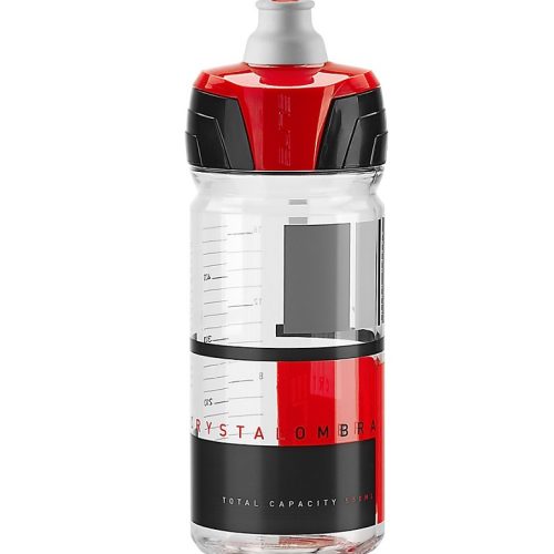 Sportvattenflaska i klar plast med rött och svart lock, klämringspip och måttangivelser på sidan. På etiketten står det "TOTAL KAPACITET 500ML.