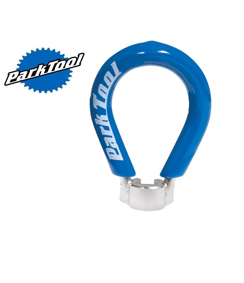 Park-tool-ekernyckel-396mm.png En blå Park Tool ekernyckel med varumärket tryckt i vitt, med en cirkulär öppning och en metallände för justering av cykelekrar. Park Tool-logotypen visas i det övre vänstra hörnet.