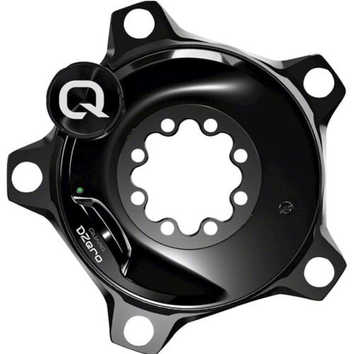 En svart Quarq DZero effektmätarspindel för cyklar, med bulthål för fem armar och synligt varumärke på vänster sida, fotograferad mot en vit bakgrund.