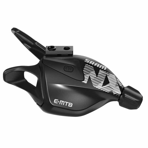 Närbild av en svart SRAM NX E-MTB cykelväxel med vit varumärkestext