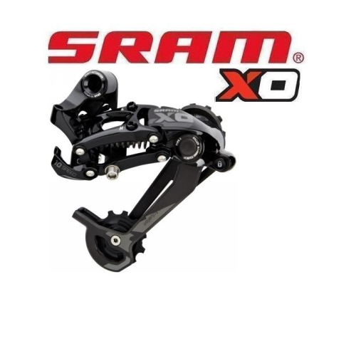En svart och silverfärgad SRAM X0 cykelväxel visas under en stor röd och svart SRAM X0-logotyp på en vit bakgrund.