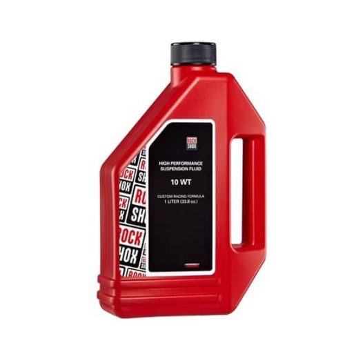 En röd 1-liters plastflaska med RockShox High Performance Suspension Fluid 10 WT med svart lock och en svart, röd och vit etikett. Flaskan har ett inbyggt handtag.