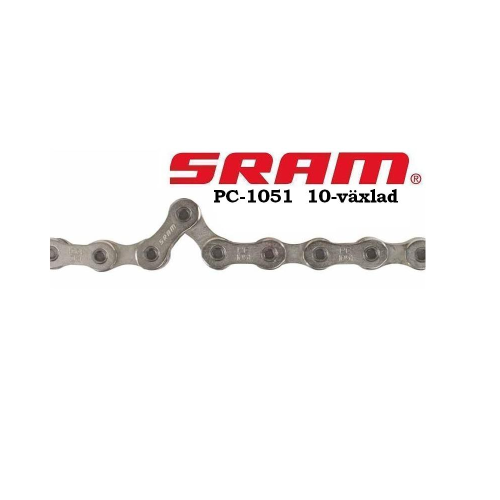En silverfärgad cykelkedja visas med den röda SRAM-logotypen ovanför. Texten "PC-1051" och "10-växlad" visas bredvid logotypen, vilket indikerar modellen och att det är en 10-växlad kedja.