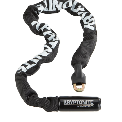 Ett svart Kryptonite Keeper kedjelås med en skyddande tyghylsa, "Kryptonite" tryckt i vitt över kedjan och en cylindrisk låsmekanism i ena änden.