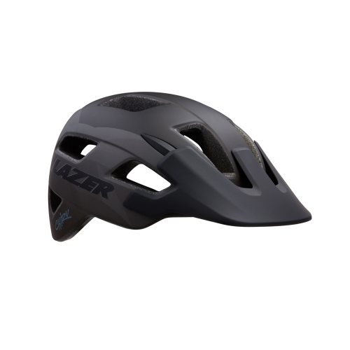 En mattsvart Lazer cykelhjälm med flera ventilationshål, ett visir framtill och en strömlinjeformad design. Varumärket "Lazer" syns på sidan.