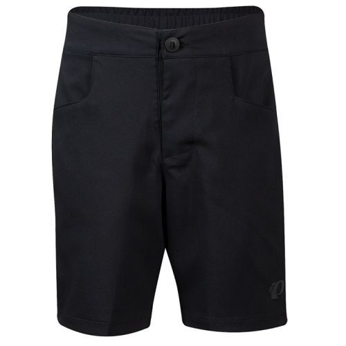 Ett par svarta knälånga shorts med framfickor, knapp- och dragkedjestängning samt elastisk linning. Tyget ser slätt ut och det finns en liten logotyp på nedre högra benet.