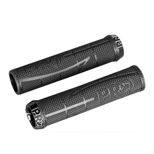 Två svarta texturerade cykelstyrgrepp med låsringar och "PRO"-märket synligt på ändarna och sidorna, mot en vit bakgrund.