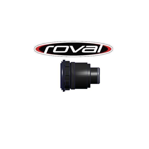 Ett navlock för en cykel i svart metall visas under Roval-logotypen, som består av ordet "roval" i små vita bokstäver inuti en svart oval med röd kontur. Bakgrunden är enfärgad vit.