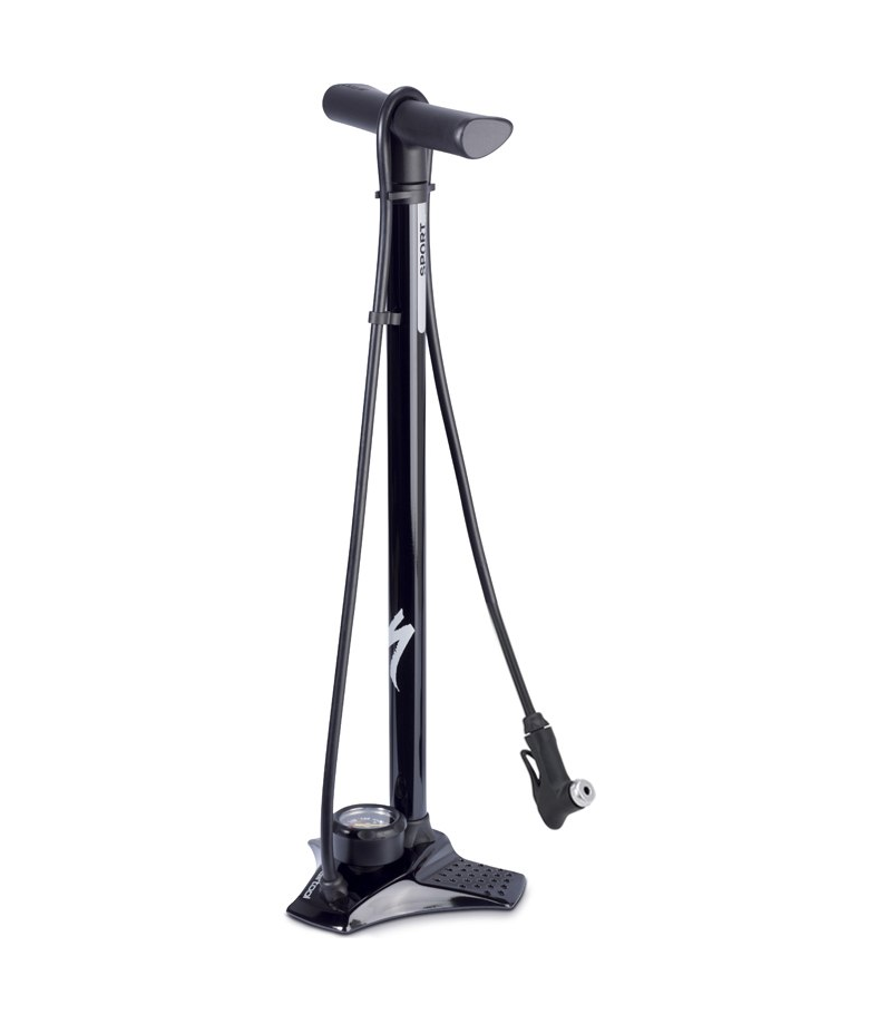 specialized-airtool-sport-pump.png Svart golvcykelpump med T-format handtag, bas med tryckmätare och lång slang med munstycke för uppblåsning av cykeldäck.