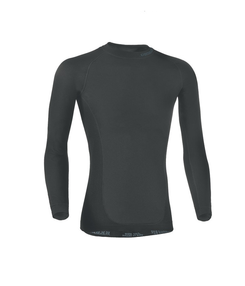 specialized-understall.png En svart, långärmad sporttröja med rund halsringning visas på en vit bakgrund. Skjortan ser ut att vara figurnära och tillverkad i ett slätt, stretchigt material.
