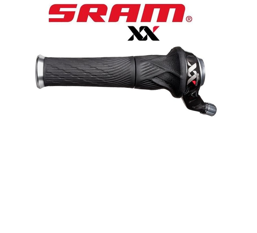sram-xx-reglage-grip-shift.png En svart SRAM XX mountainbike-greppväxel med texturerat grepp, ändlock i metall och SRAM XX-logotypen ovanför den på en vit bakgrund.