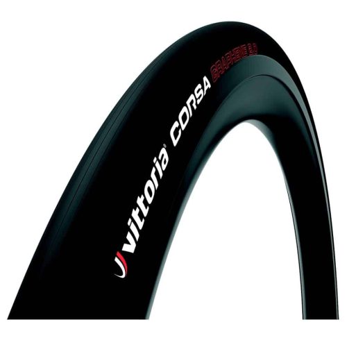 Närbild av det svarta Racerdäck Vittoria Corsa G2.0 Clincher Tubeless 25/28-622 mm Svart cykeldäck med vitt varumärke och röd "GRAPHENE 2.0"-text på sidoväggen, mot en vit bakgrund.