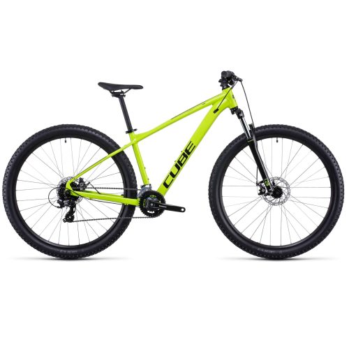 MTB 29" Cube Aim 2x8s - Gul visas i sidoprofil mot en vit bakgrund. Denna ljusgula mountainbike har svart styre, sadel och däck, med en framgaffel med fjädring och skivbromsar.