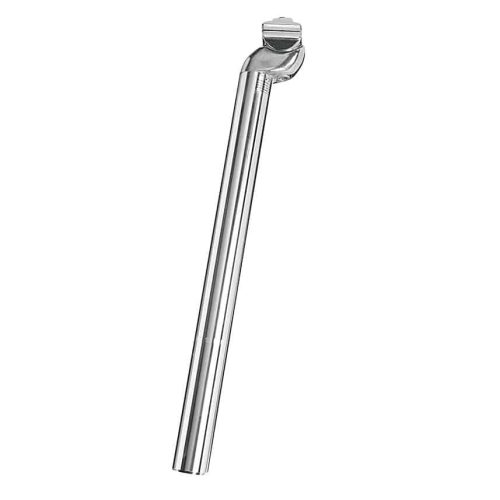 Sadelstolpe Ergotec i polerat aluminium mot vit bakgrund. Stark belysning framhäver den cylindriska formen och de metalliska reflektionerna. Detaljerna vid sadelfästet är tydligt synliga.