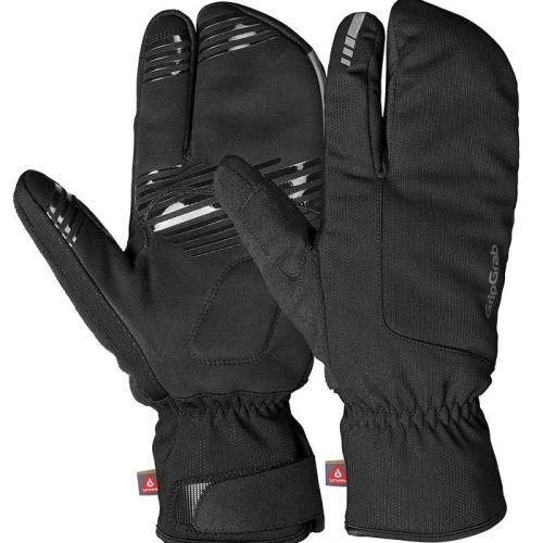 Ett par GripGrab Nordic 2 Windproof Deep Winter Lobster Gloves i svart med split-finger design, förstärkta texturerade handflator och fingrar, elastiska handleder, röda manschettmärken och en subtil varumärkeslogotyp på baksidan av ena handen.