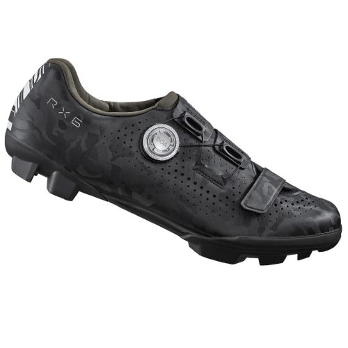 Svart Shimano RX600 gravelsko med kamouflagemönster