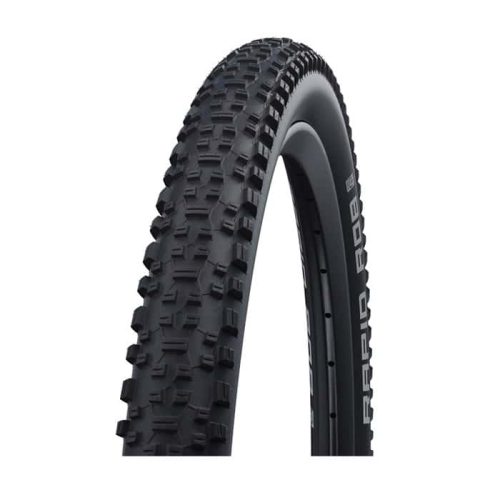 Ett Schwalbe Rapid Rob 27,5" MTB-däck visas mot en vit bakgrund. Däcket är svart med en grov, kantig mönsterdesign och "RAPID ROB" i versaler på sidan.