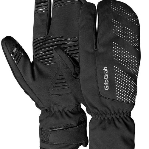 GripGrab Ride Windproof Deep Winter Lobster Gloves är svarta, isolerade trefingerhandskar med gummerat greppmönster, kardborreband vid handleden, varumärke på baksidan och prickiga designdetaljer.
