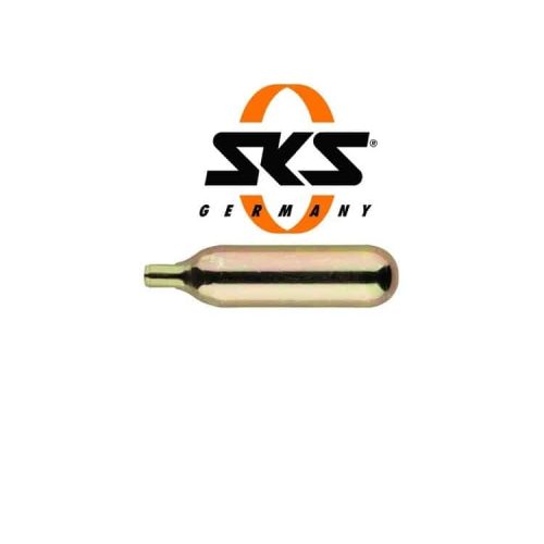 Kolsyrepatron SKS, ogängad 16 grams, i metallisk guldfärg, liggande horisontellt under SKS Germany logotypen. Jämn belysning framhäver cylindrisk form och skapar en ren produktbild.