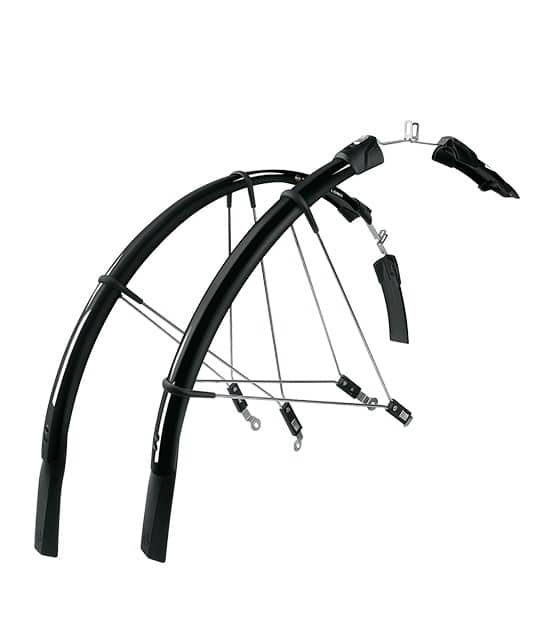 SKS-Raceblade-Long.jpg Skärmset SKS Raceblade long 28 tum svarta innehåller svarta böjda främre och bakre cykelskärmar i plast med stödstänger i metall, monteringsfästen och hårdvara, mot en vit bakgrund.