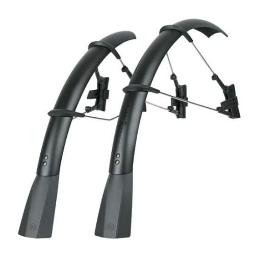 Skärmset SKS Raceblade XL 28" för Racer/cykelcross, två svarta plastskärmar med metallstag, visas upprättstående på en vit bakgrund och är utformade för att passa över fram- och bakhjulen på en racer- eller cykelcrosscykel.