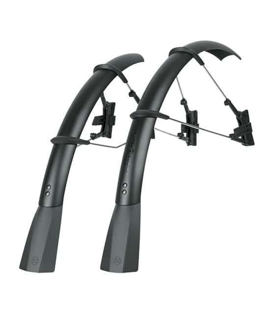 SKS-Raceblade-pro-xl-matt.jpg Skärmset SKS Raceblade XL 28" för Racer/cykelcross, två svarta plastskärmar med metallstag, visas upprättstående på en vit bakgrund och är utformade för att passa över fram- och bakhjulen på en racer- eller cykelcrosscykel.