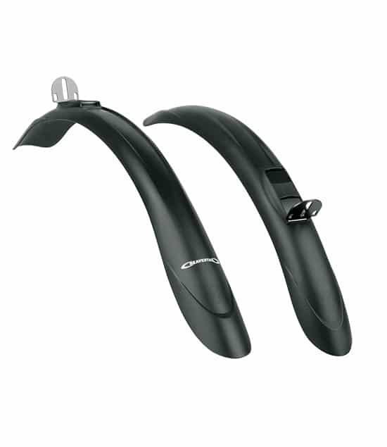 SKS-beavertail.jpg Skärmset SKS Beavertail 26-29" består av två svarta cykelskärmar i plast, som visas sida vid sida mot en vit bakgrund. Det ena är något större än det andra och båda har medföljande monteringsdetaljer.