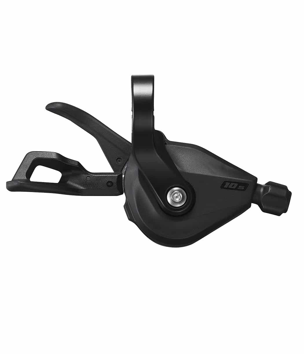 Shimano-Deore-SL-M4100-R.jpg Ett detaljerat foto av en svart Shimano Deore SL-M4100 växelreglage för höger sida, med en 10-växlad funktion. Fotot har en ren, professionell produktfotobelysning.