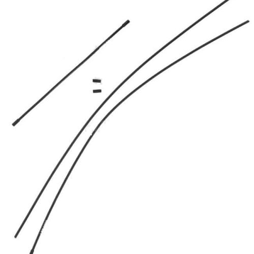 Tre svarta Shimano SIS SP40 4mm ytterhöljen för växelvajers, arrangerade på en vit bakgrund med enkel belysning, vilket framhäver deras textur och form.