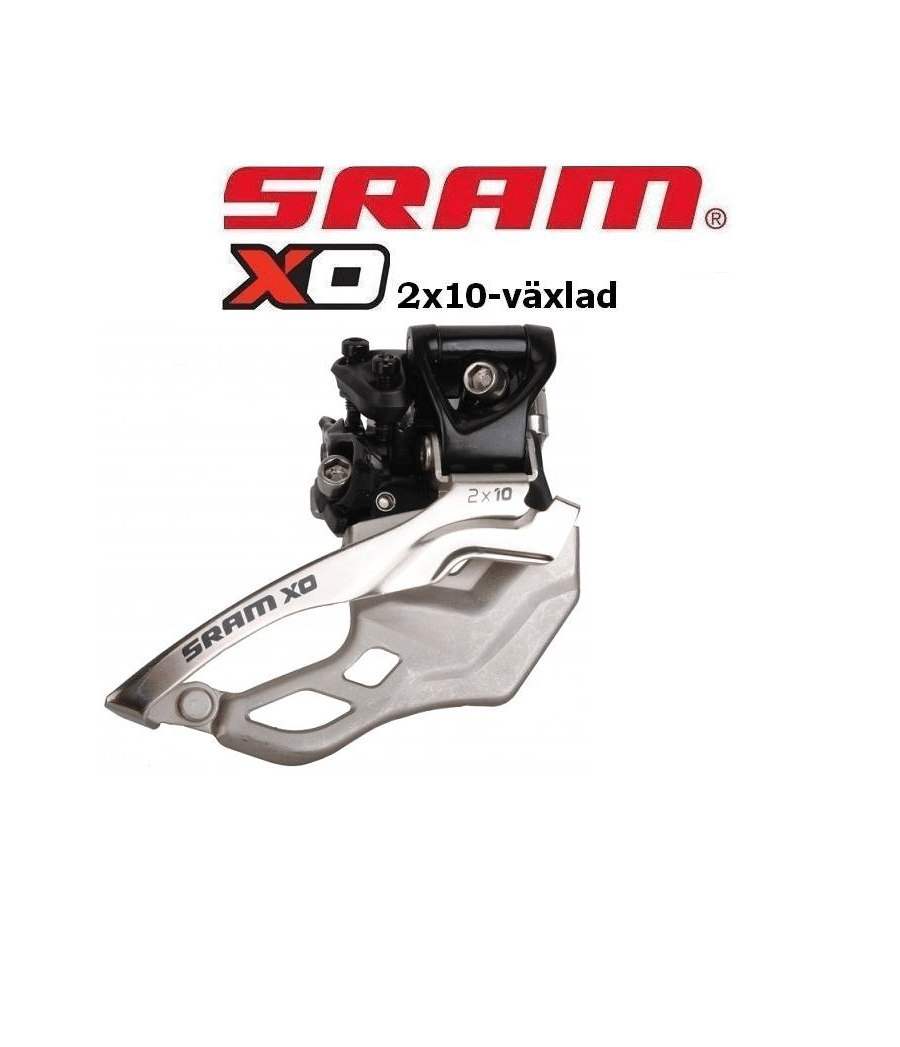 Sram-X0-2x10-6.png Silverfärgad framväxel Sram X0 2x10s med hög klämma, avbildad i detalj. God belysning framhäver växelkassetten, med Sram logotypen synlig ovanför. Del av produktsidan 'Framväxel Sram X0 högklamma, 2x10s'.
