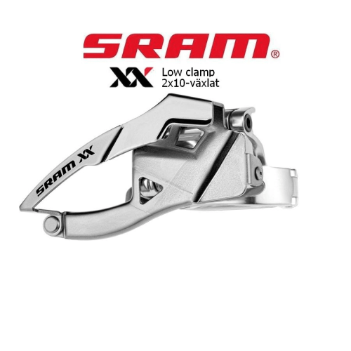 Detaljerad bild av en SRAM XX framväxel med låg klämma, avsedd för 2x10 växlar. Den silvriga mekanismen presenteras mot en vit bakgrund i ett studioljus.