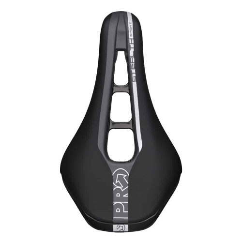 En detaljerad bild av en svart Pro Stealth Sport sadel, perfekt för cykling. Den slanka designen och de utskurna partierna ger en lätt känsla. Den rena bakgrunden förstärker fokuset på produkten.