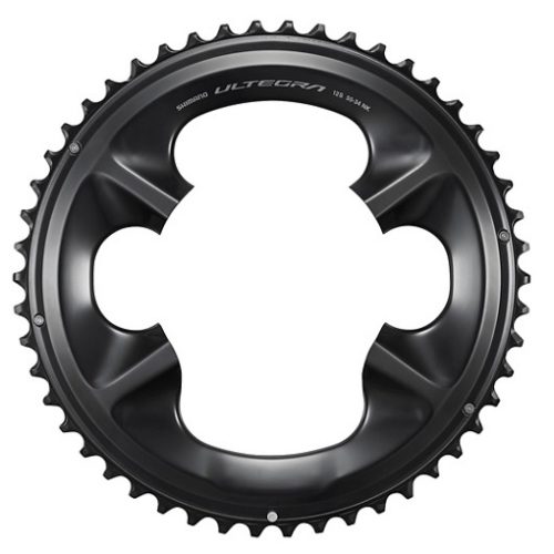 Ett svart Shimano Ultegra FC-R8100 kedjehjul med distinkta tandningar och den ikoniska Ultegra-logotypen. Metallisk lyster framhäver dess komplexa konstruktion under stark belysning.