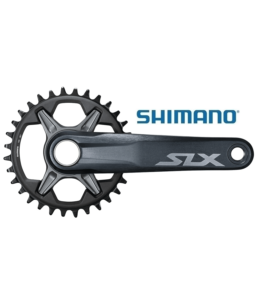 Vevparti-shimano-slx-fc-m7130-super-boost-1x12-1.png Detaljerat fotografi av ett Shimano SLX FC-M7100 1x12s vevparti utan drev. Mörktonad, med mjukt ljus som framhäver texturer och den distinkta SLX-logotypen. Professionell produktbild med vit bakgrund.