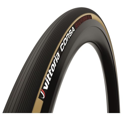 Ett Vittoria Corsa G2.0 clincher racerdäck i brun nyans, monterat på en fälg. Däcket är väl belyst, vilket framhäver detaljerna i mönstret och däcksidorna med märkningen "Vittoria Corsa".