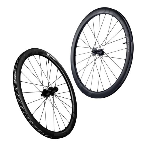 Zipp 303 S TL Disc Carbon hjulpar, framifrån och från sidan.