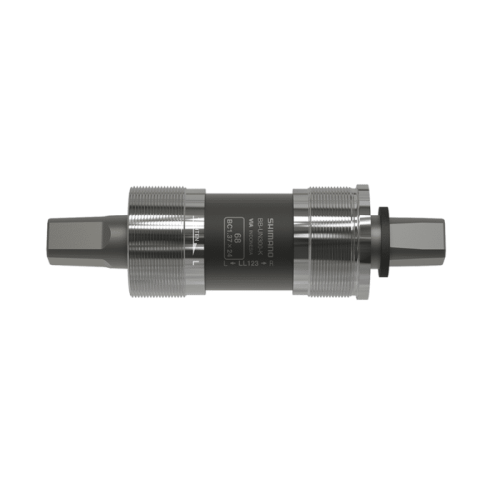 Detaljerad produktbild av ett Vevlager Shimano BB-UN300 68 mm. Metalliska texturer fångas i mjuk belysning, framhävande dess cylindriska form och gängade detaljer på vit bakgrund.