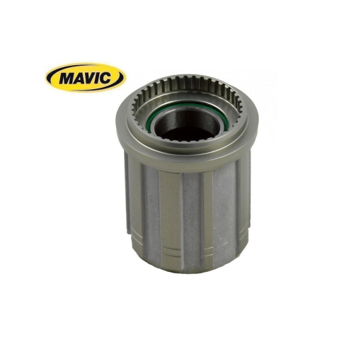 Detaljerad bild av en Mavic Instant Drive 360 kassettkropp, framhävd mot en ljus bakgrund. Präglad av precision och högkvalitativ tillverkning i metall med Mavic-logotyp.