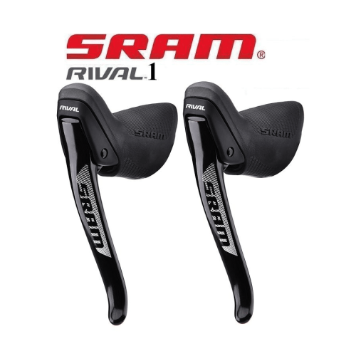Par av Sram Rival1 bromsreglage med mörk design och tydlig Sram-logotyp. Skarp belysning framhäver detaljerna och den blanka ytan