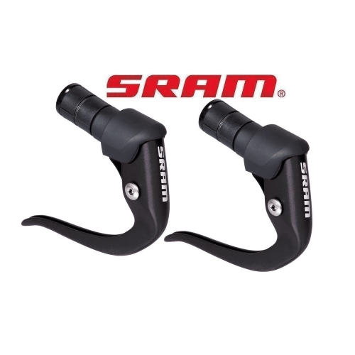 Två svarta Sram S-500 Aero bromsreglage framför Sram logotypen. Reglagen presenteras mot en ren vit bakgrund med starkt ljus