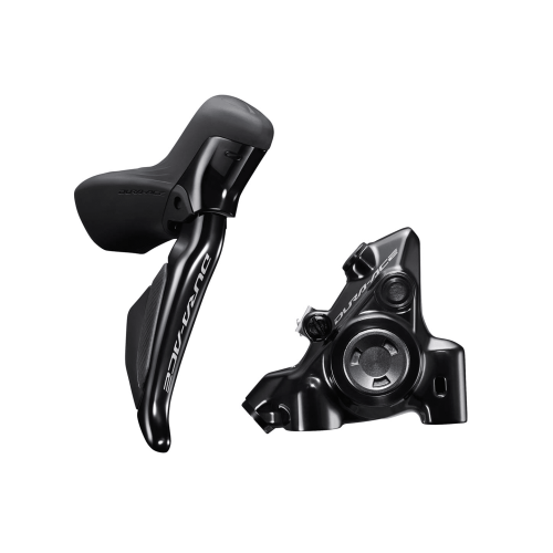 Ett detaljerat fotografi visar ett Shimano Dura Ace Di2 skivbromsset i blanksvart finish. Komponenterna framhävs i stark belysning mot en ren vit bakgrund, vilket accentuerar deras eleganta design.