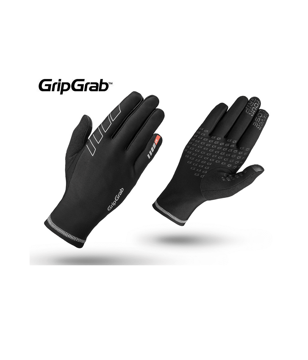gripgrab-isolator.png Ett par GripGrab Isolator-handskar visas: den ena visar handflatan med ett greppmönster, medan den andra visar baksidan med GripGrab-logotypen och reflekterande accenter.