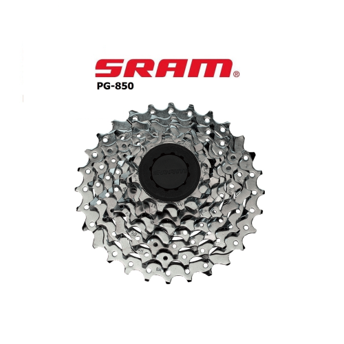 Cassetten Sram PG-850, 8-växlad, i silver metall. Skarp produktbild med bra ljus som visar detaljerna i kassetten.