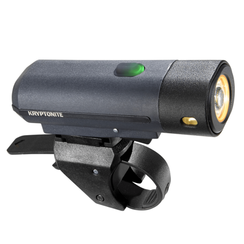 Framlampa Kryptonite Alley F-650 lumen är en svart cykelstrålkastare med ett monteringsfäste, en cirkulär lins i ena änden och en grön knapp på toppen.
