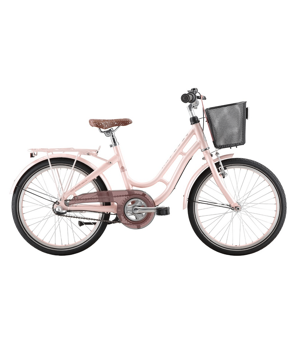 lillkarin-20.png En ljusrosa genomgångscykel med brunt säte, stänkskärmar fram och bak, kedjeskydd, en svart korg fäst vid styret och ett lastställ bak. Cykeln visas i profil mot en vit bakgrund.
